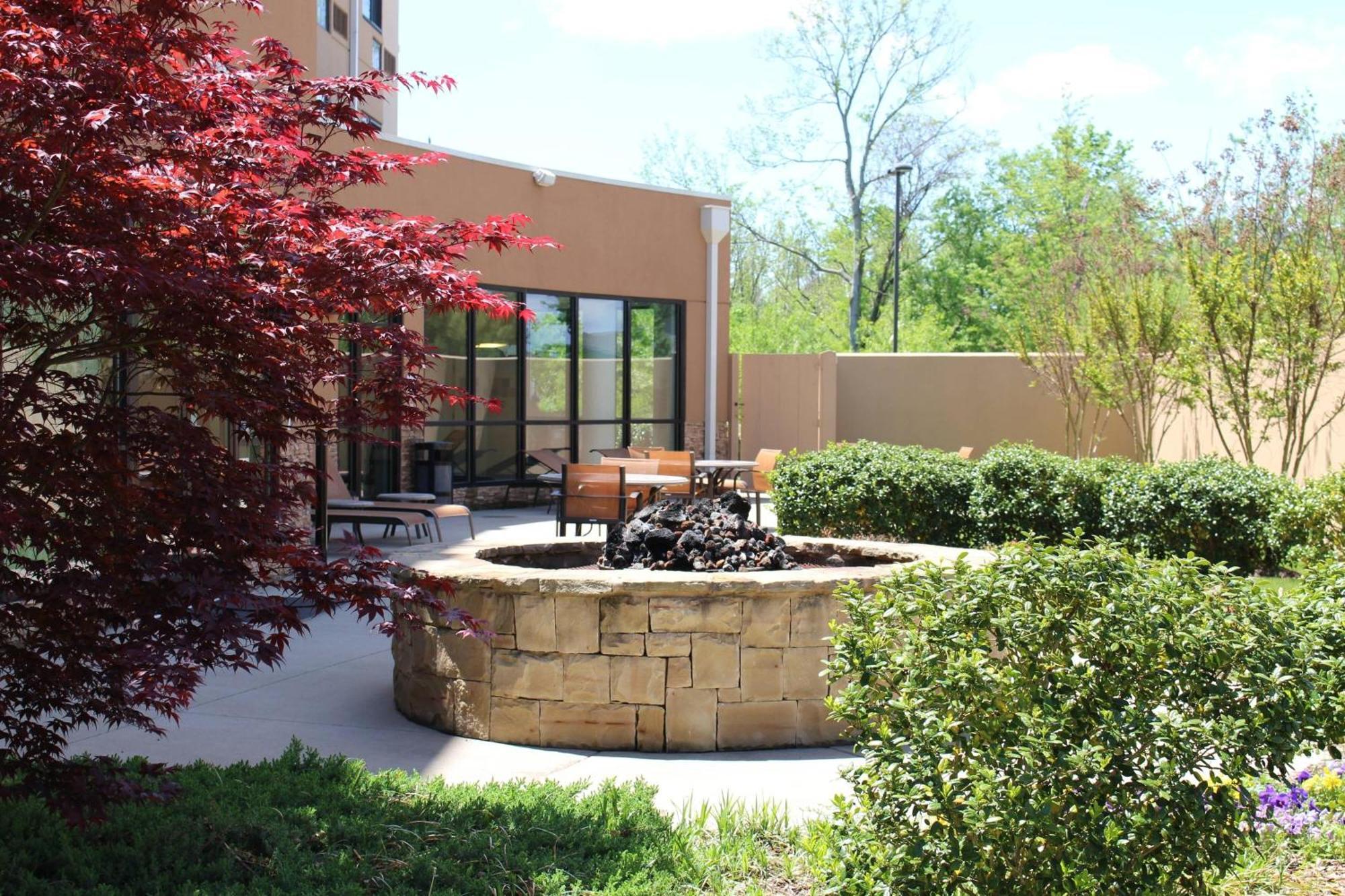 Courtyard By Marriott Clarksville Exterior foto