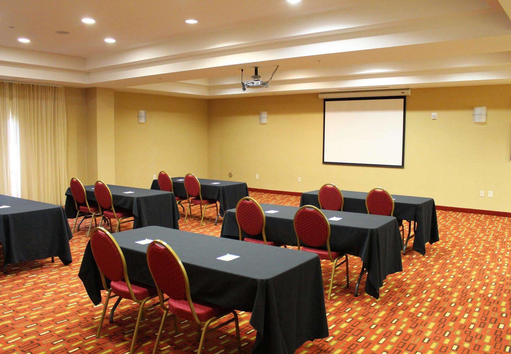 Courtyard By Marriott Clarksville Exterior foto